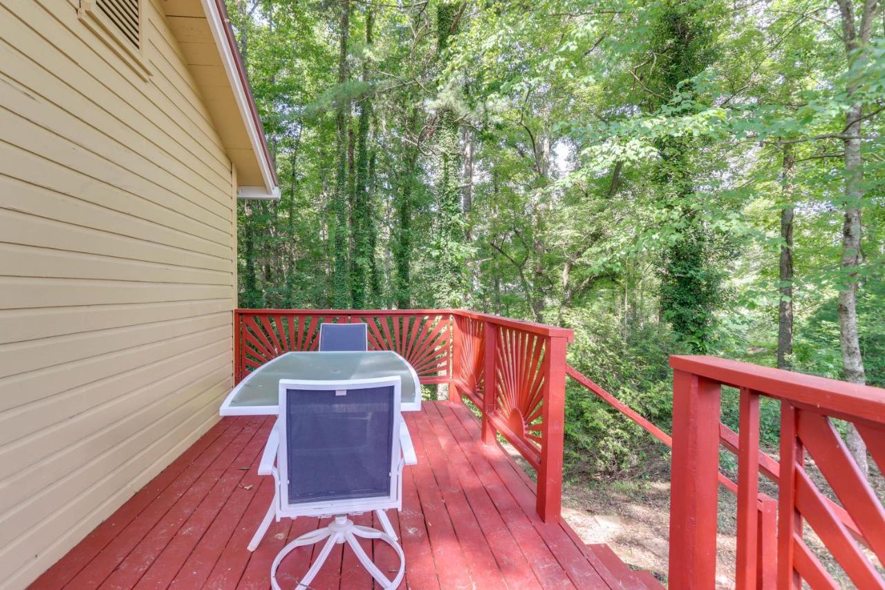 Cozy Blairsville Studio With Deck 15 Yards To Lake! Екстериор снимка