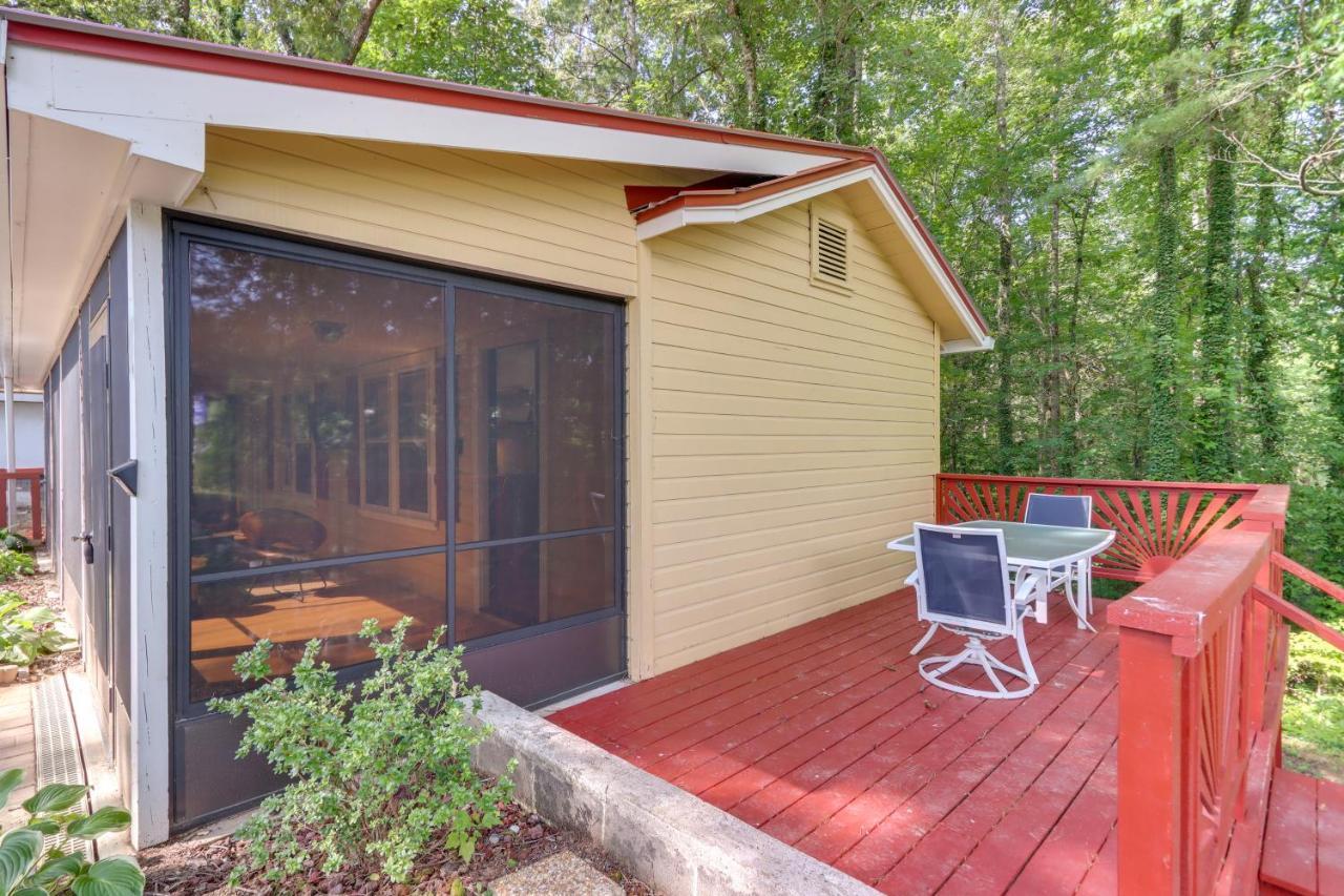 Cozy Blairsville Studio With Deck 15 Yards To Lake! Екстериор снимка